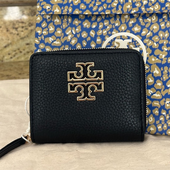 New Tory Burch Britten bi-fold wallet black - Picture 6 of 6